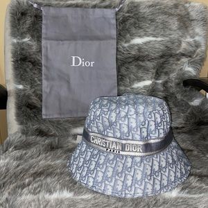 Christian Dior bucket hat